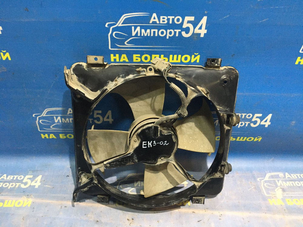 Диффузор радиатора двигателя Honda CIVIC 2000