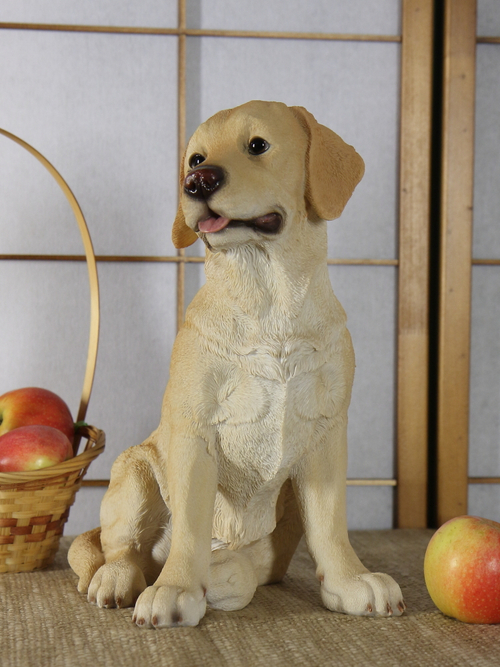 Статуэтка собаки породы  Лабрадор