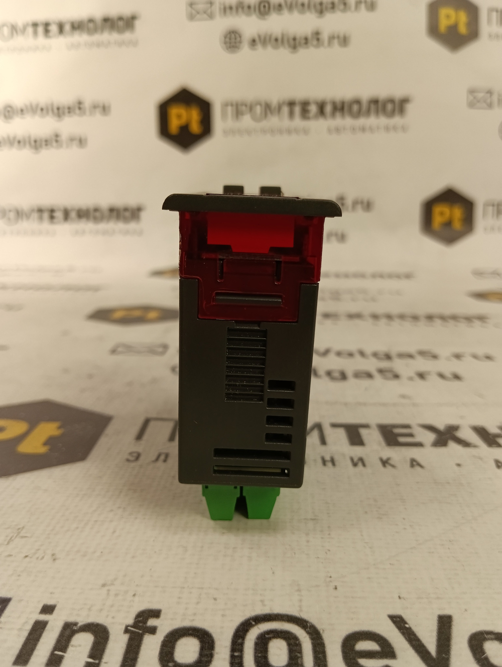 Dixell XC440C-0B00E с хранения