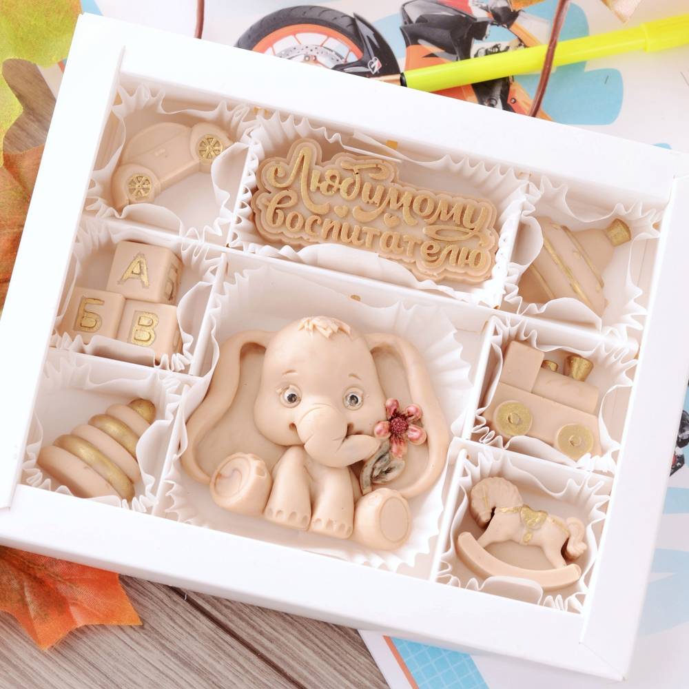 Набор подарочный "Любимому воспитателю" / Шоколад ручной работы