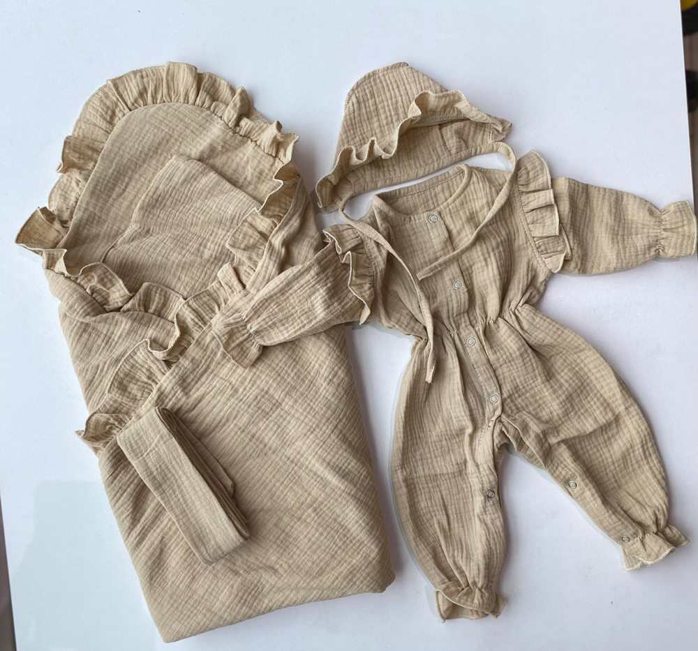 Муслиновый комплект на выписку лето "With Love Платье" 4 пр. (Одеяло, пояс, платье, шапочка) (Цвет: Серый)