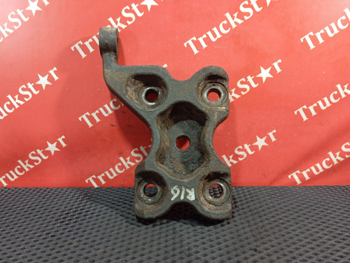 Кронштейн амортизатора задний правый