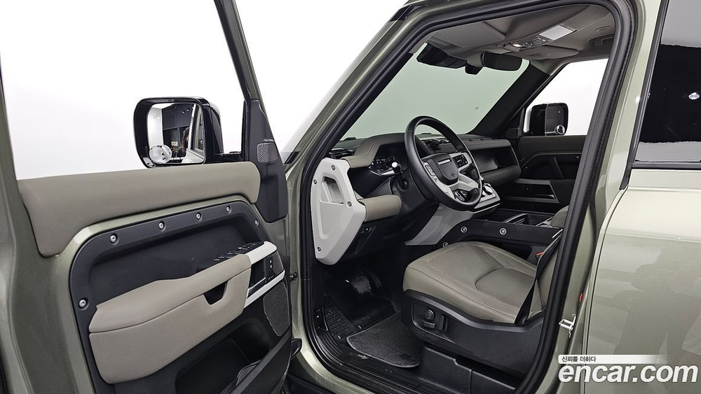 Land Rover Defender (L663) 110 D250 SE (09.2022)