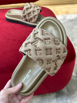 Louis Vuitton Pool Pillow Flat Comfort Mule