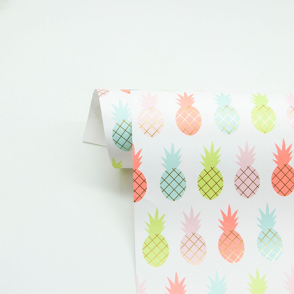 Упаковочная бумага (0,5*0,7 м) Разноцветные ананасы, Металлик, 1 шт.
