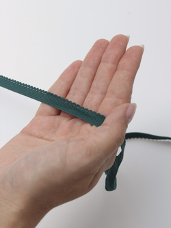 Бельевая резинка темно-зеленая ажурная ширина 9 мм с учетом фестона