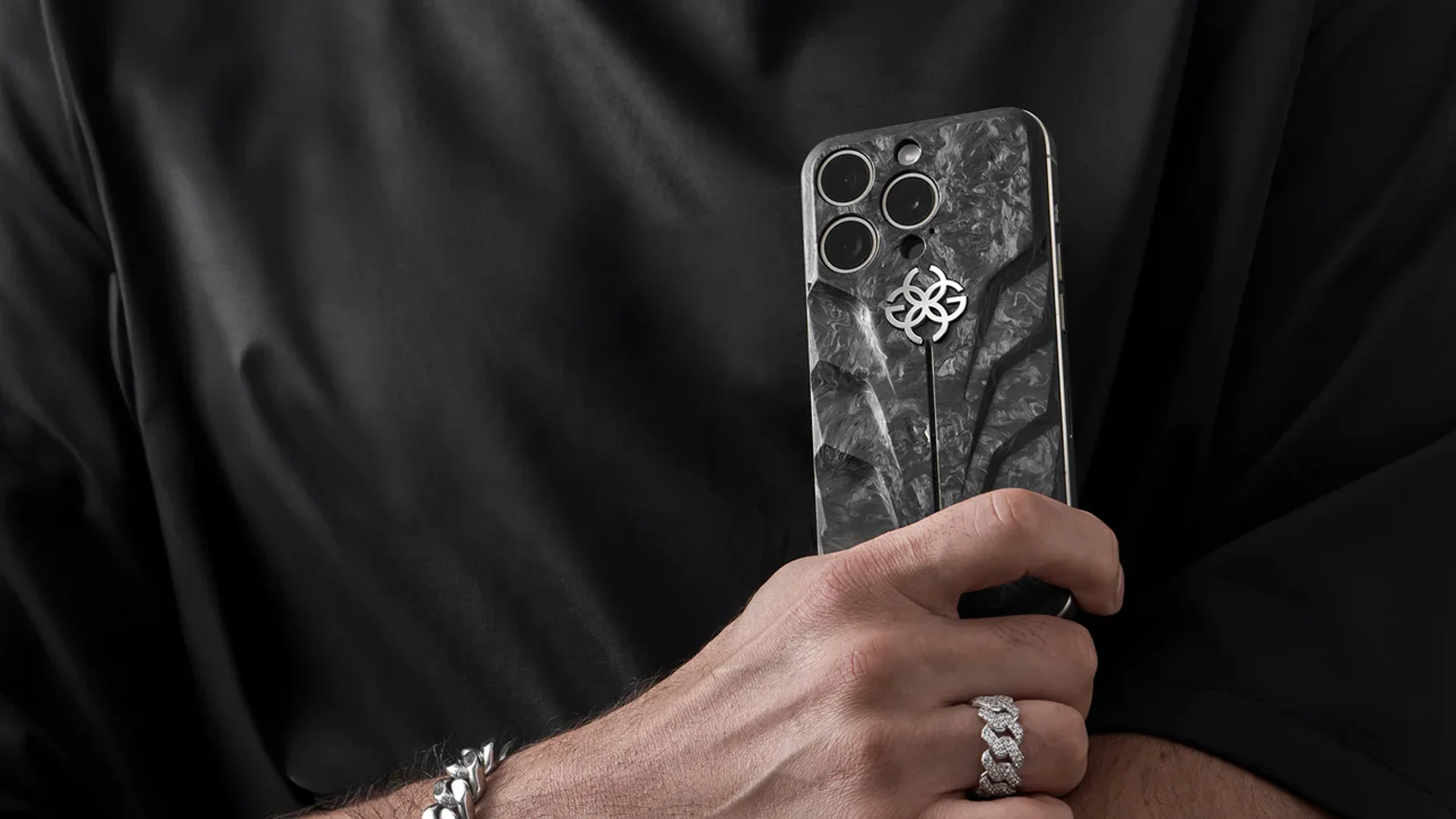 ЧЕХОЛ ДЛЯ IPHONE НА МАГНИТЕ