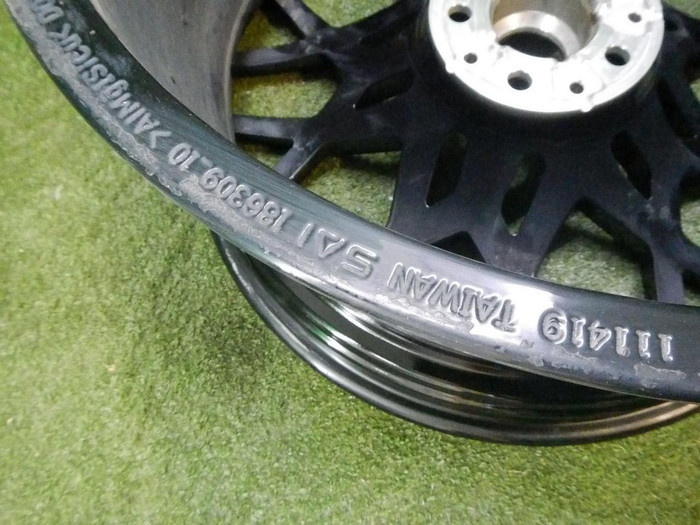 Диск литой R20 BMW M8 F91 F92 F93 (2019-н.в.) 813 стиль задний