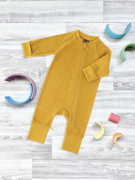 Комбинезон на манжетах Mjölk Sleep and Play Mustard, с рукавом реглан