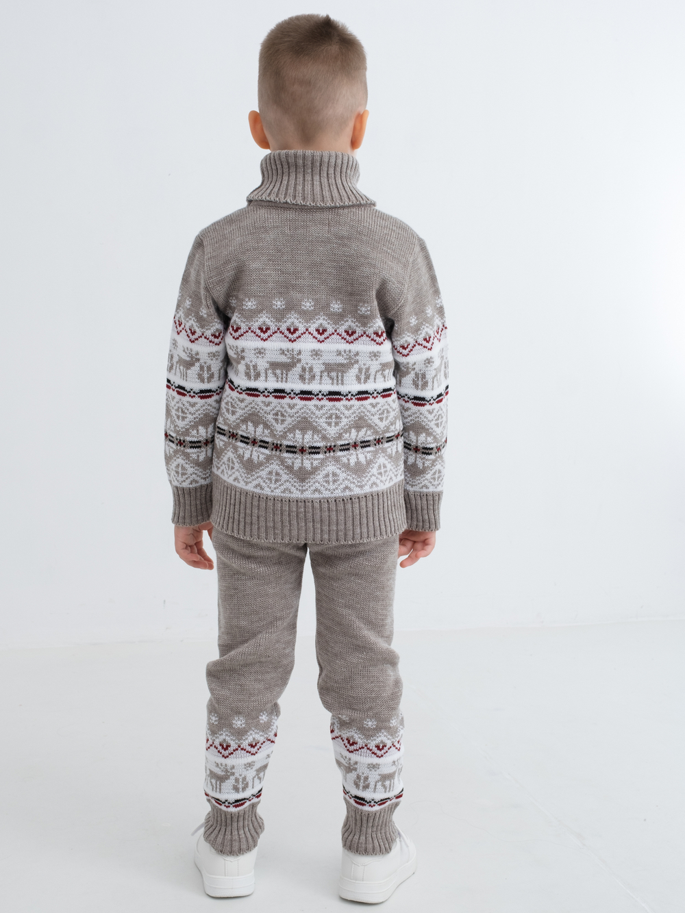 Свитер вязаный с горлом "Северное сияние"