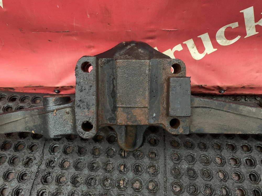 Кронштейн пневморессоры правый 2018г.