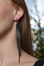 Серьги длинные цепочки на замке левербек, черные с серебряными гранями