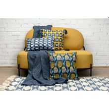 Чехол на подушку с принтом Twirl темно-синего цвета из коллекции Cuts&amp;Pieces, 30х50 см