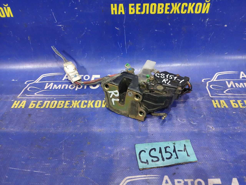 Замок двери задней левой TOYOTA CROWN 1997