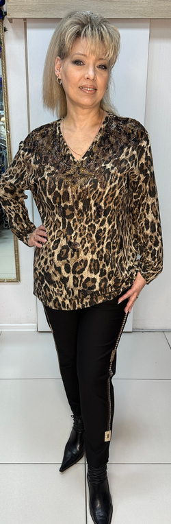 Нарядный джемпер с "леопардовым" принтом