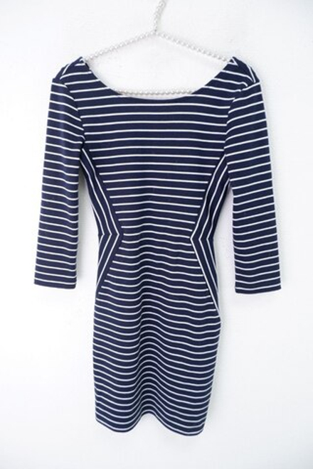 Платье Reserved практичное 42 размер