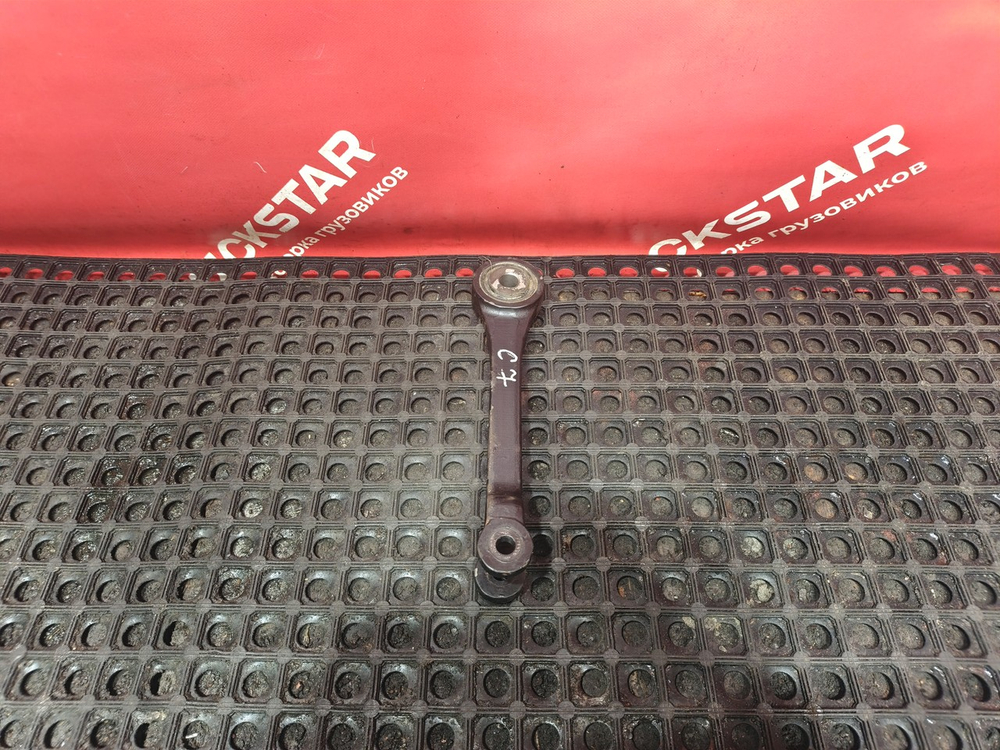 Стойка переднего стабилизатора 2023г