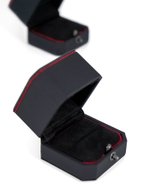 Футляр с оклейкой серии «КАРМЕН» с автоматическим открыванием