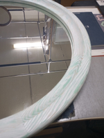 Зеркало круглое в деревянной раме