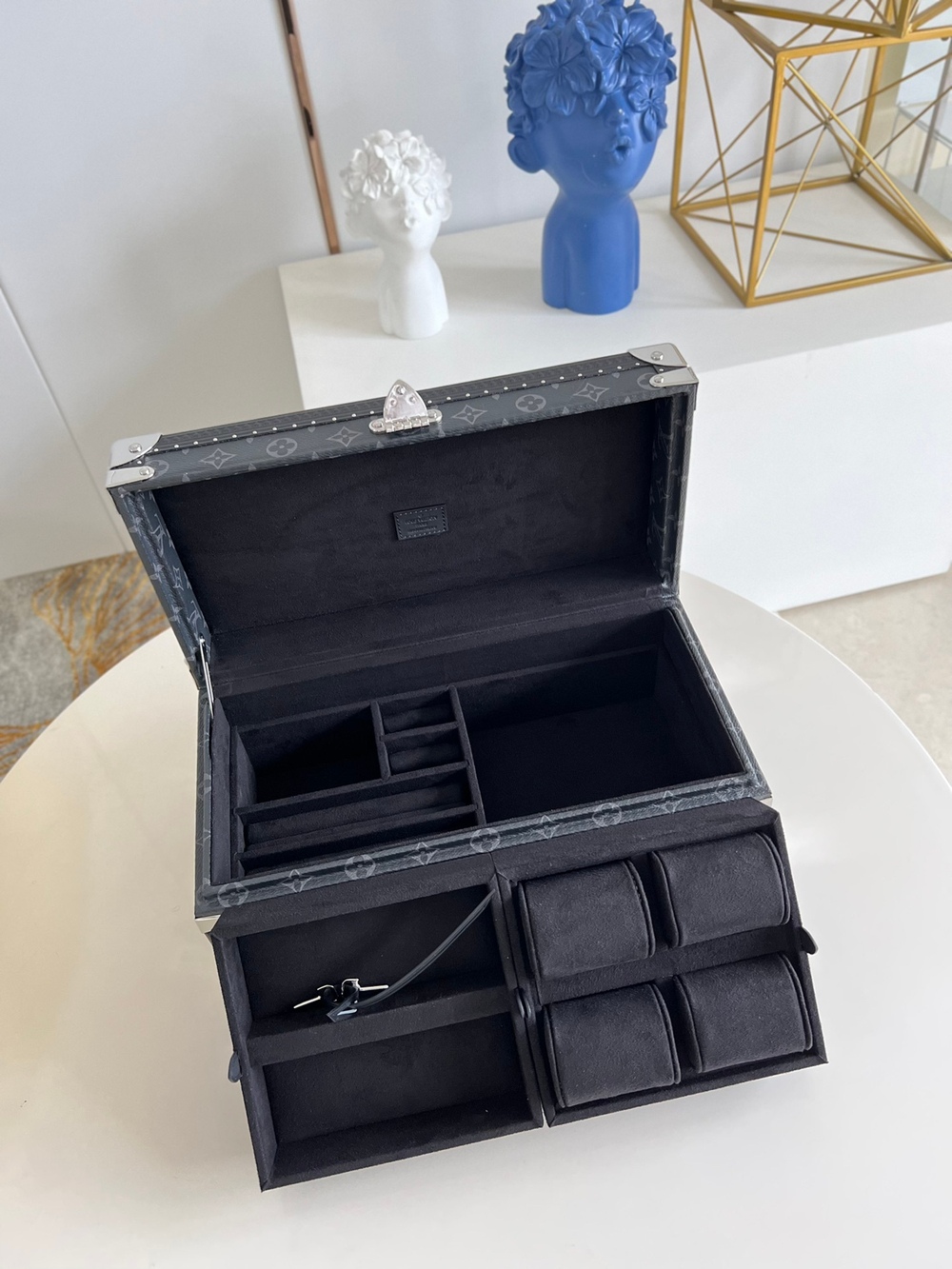 Louis Vuitton Coffret Accessoires