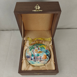 Шар новогодний с ручной росписью Палех "Лиса и зайцы"