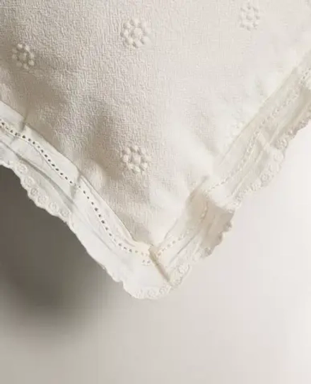 ZARA HOME НАВОЛОЧКА ДЛЯ ДЕКОРАТИВНОЙ ПОДУШКИ ДЛЯ ДЕТЕЙ С ВЫШИВКОЙ, ЖЕЛТОВАТО-БЕЛЫЙ