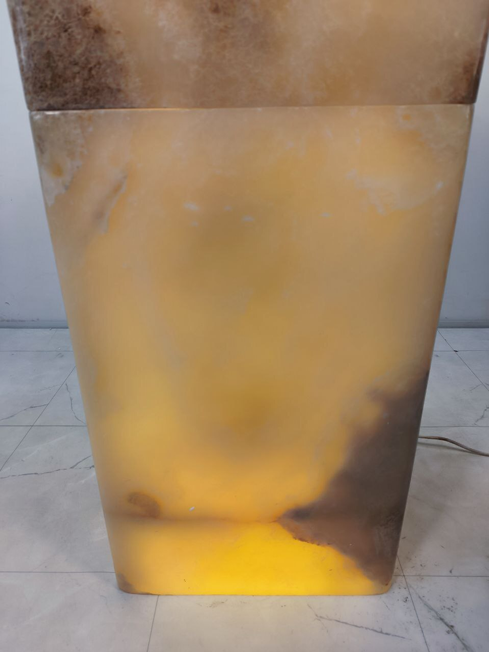 Раковина напольная из оникса Square Yellow ON-65923 45х45х90 из натурального камня