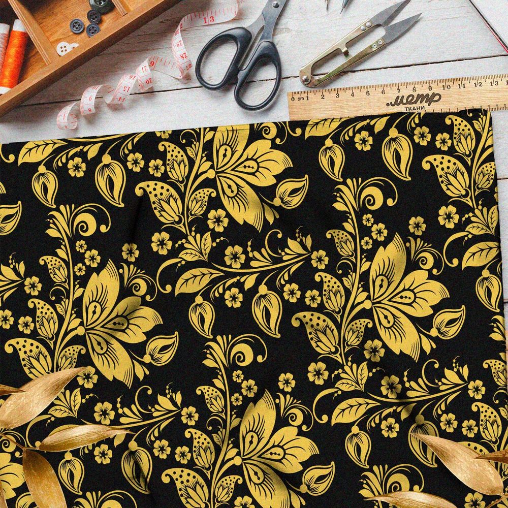 Ткань шифон золотые цветы и ягоды в виде хохломы на чёрном фоне