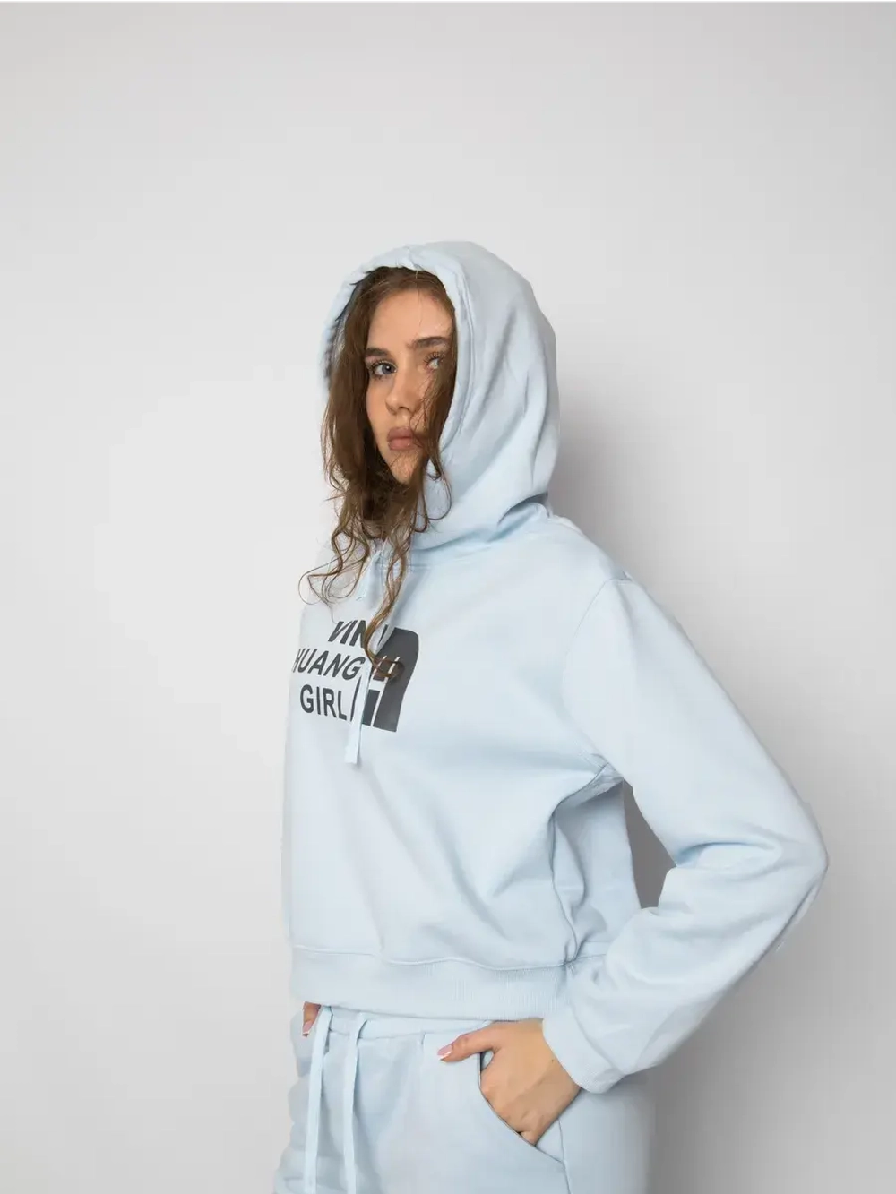 Спортивный костюм с капюшоном