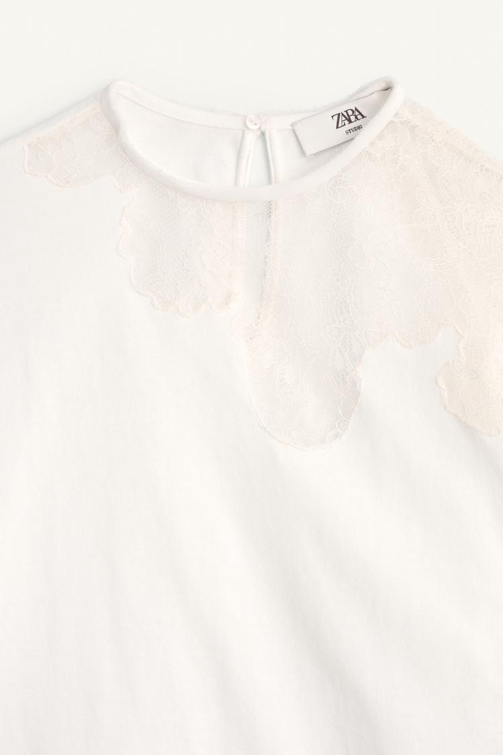ZARA ФУТБОЛКА С КРУЖЕВНОЙ ОТДЕЛКОЙ - LIMITED EDITION, ЭКРЮ