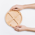 Деревянная тарелка с секциями (менажница) из кедра для подачи блюд и закусок 200 мм