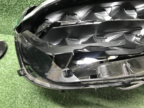 Битая Фара правая Mercedes E W213 (2020-2023) LED