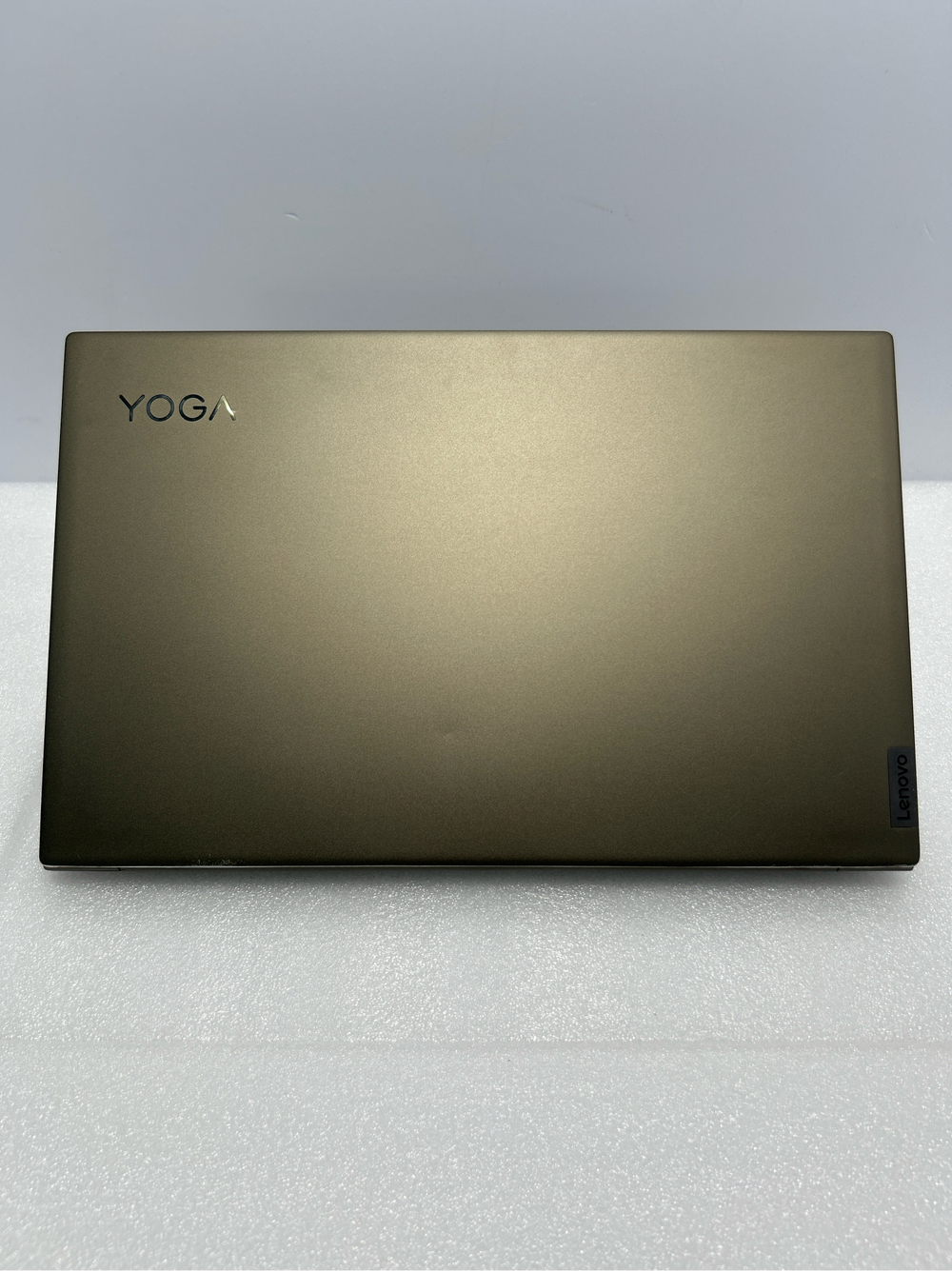 Ноутбук Lenovo Yoga Creator 7 15IMH05 (82DS0029RU) 15.6 " /HexaCore Intel Core i7-10750H/GeForce GTX 1650 /RAM 16 GB/SSD 1 TB/NVIDIA GeForce GTX 1650 4G/1920x1080/IPS/Windows 11/Подсветка кл-ры: LED/Зеленый/. Состояние: Уценка/ царапины на матрице/нет резинок на поддоне/с1