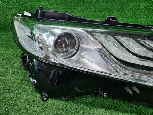 Фара правая Toyota Camry xv70 (2020-н.в.) LED