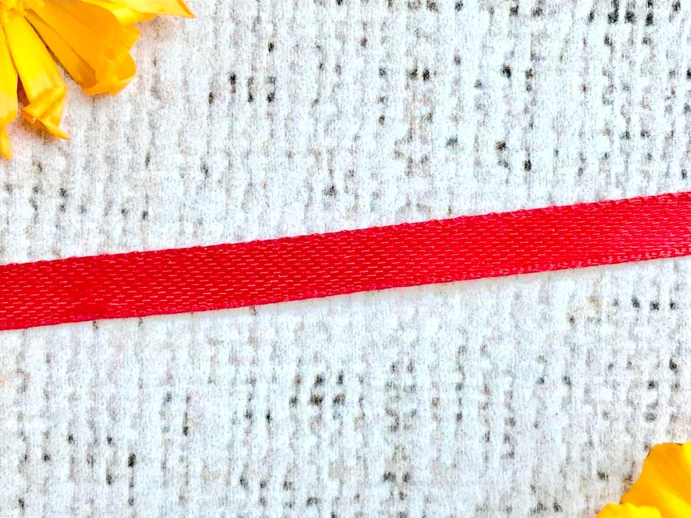 Лента атласная, ш. 0,5 см, красный