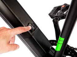 Электровелосипед Eltreco XT 600 Pro (Черно-зеленый)