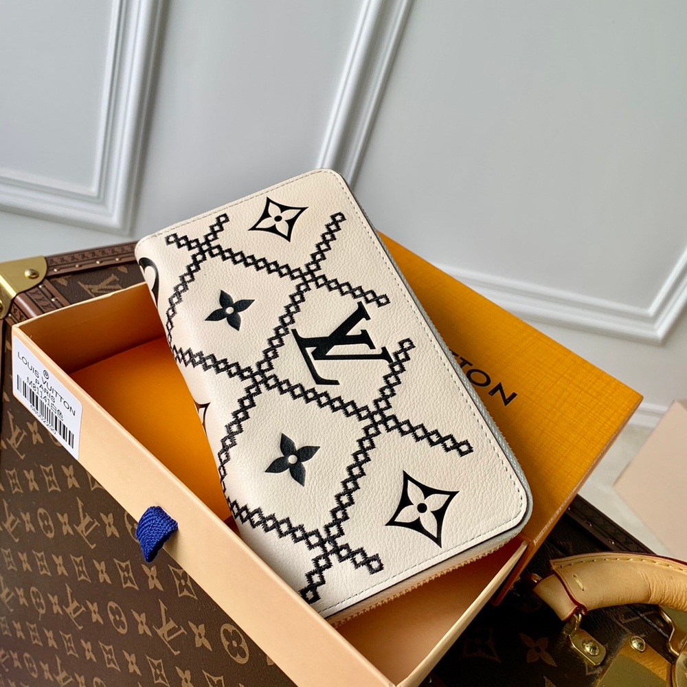 Louis Vuitton Zippy Wallet