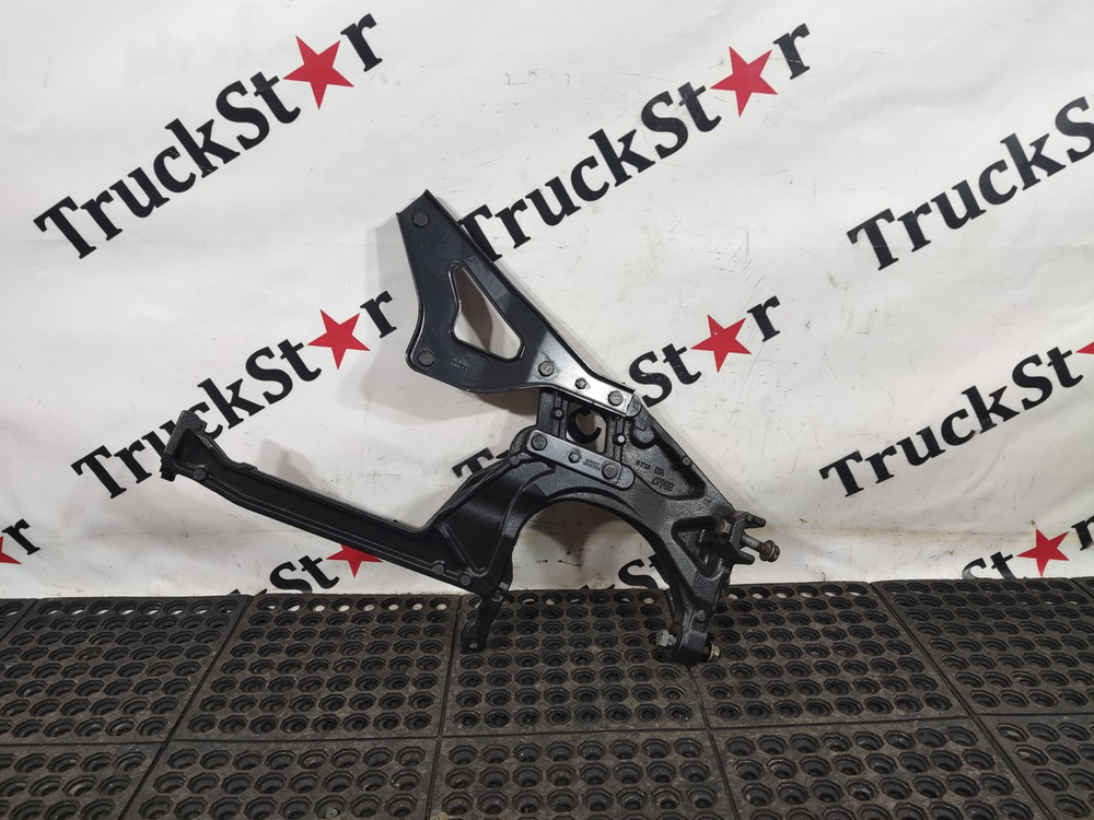 Кронштейн корпуса воздушного фильтра 2020