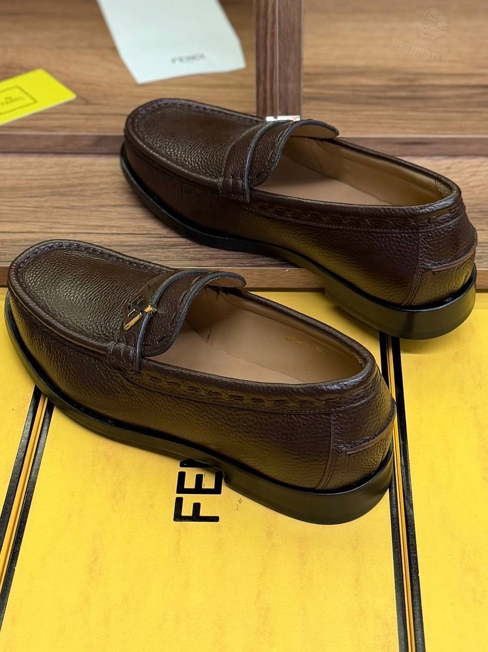 Лоферы Fendi