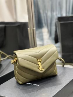 Saint Laurent Loulou 20 cm