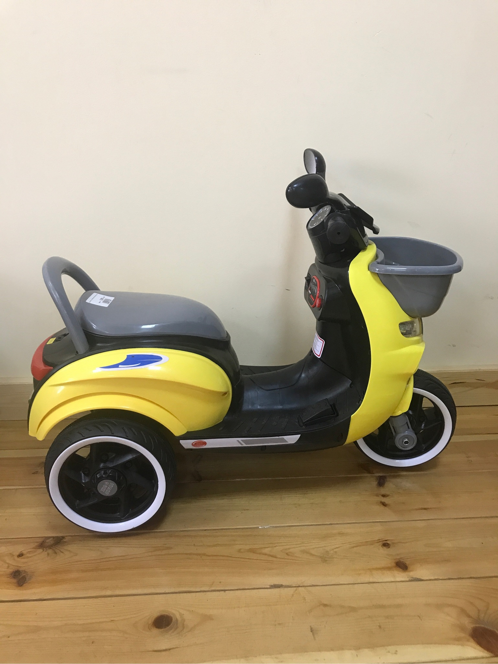 Детский 3-х колесный мотоцикл жёлтый