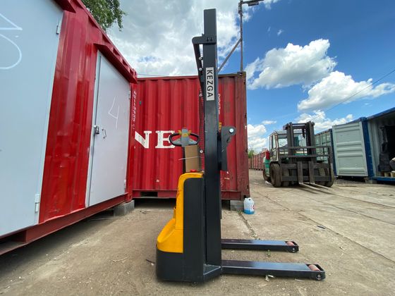 Электрический штабелер Kezga Semi Electric 1530