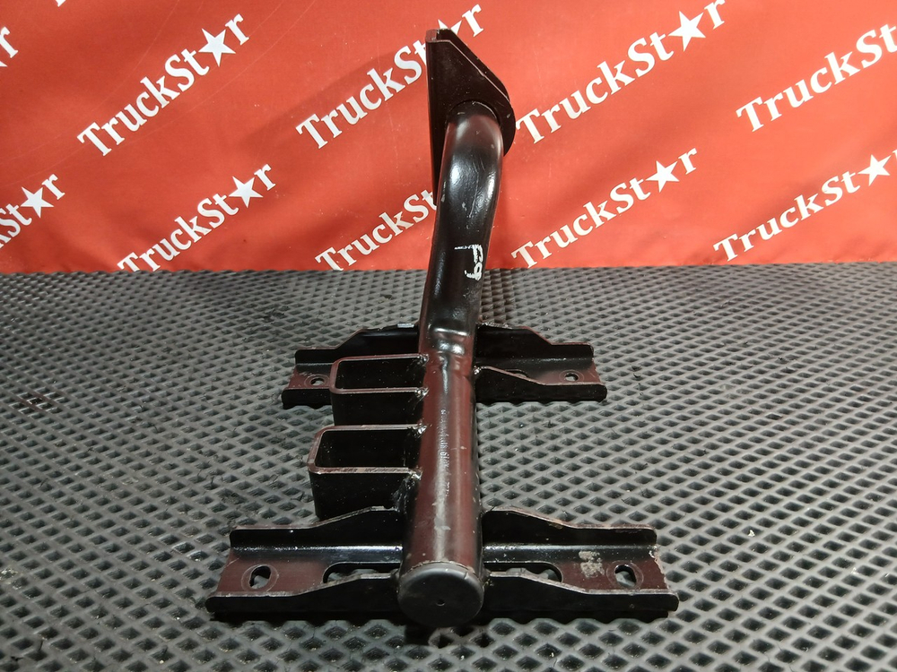 Кронштейн воздушного фильтра 2023г