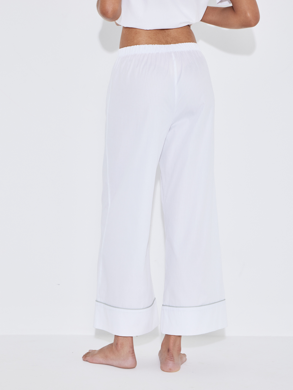 Пижама Suite Pyjama in white (2) рубашка с коротким рукавом + брюки