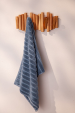 Полотенце для рук waves джинсово-синего цвета из коллекции essential, 50х90 см