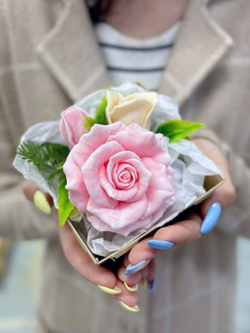 «Роза в куполе, роуз»