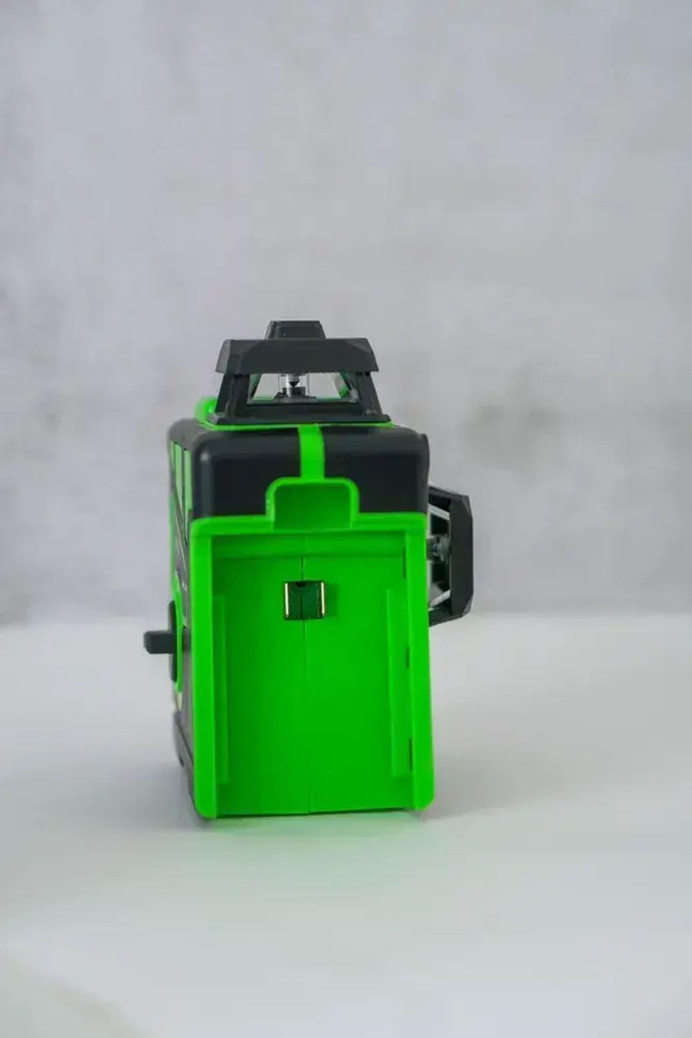 Лазерный уровень / нивелир Hilda 360 градусов 3D /12 линий, зеленый луч без магнитного крепления