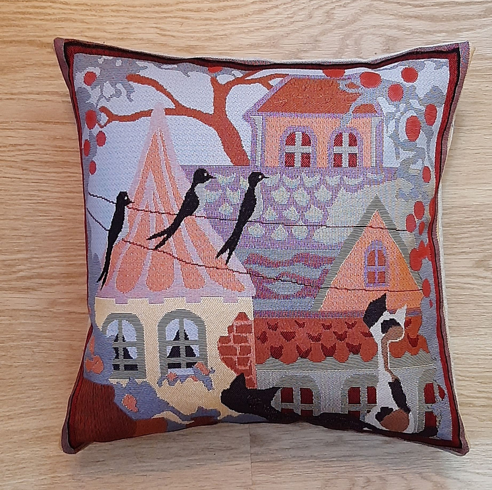 Наволочка гобеленовая декоративная для интерьерной подушки Кошачья жизнь - Лето 45х45