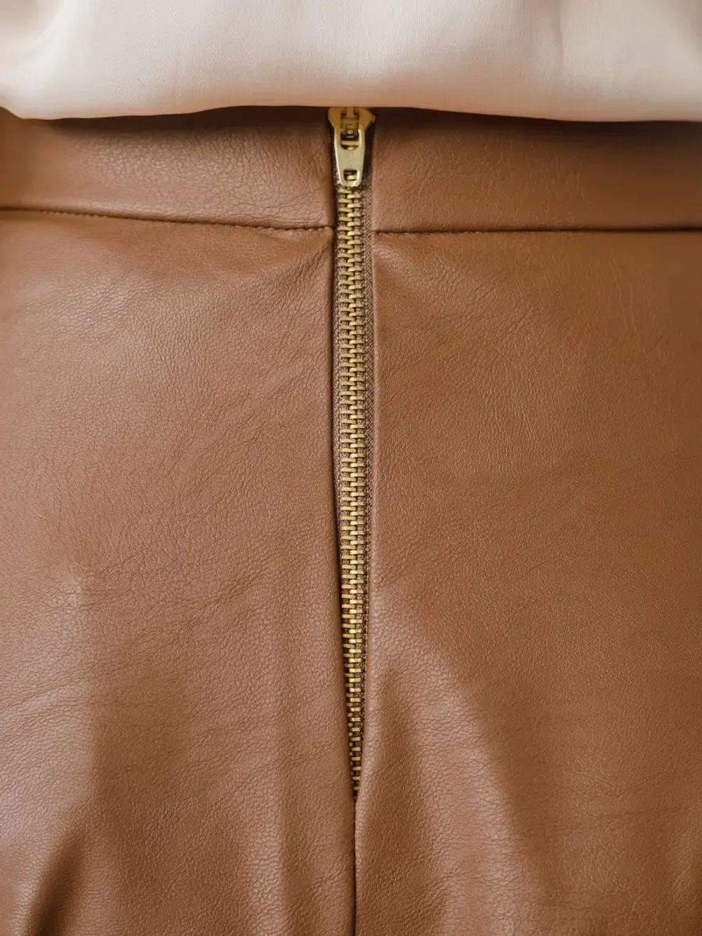 Юбка кожаная миди трапеция