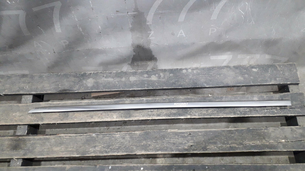 Молдинг двери передней левой Mercedes S (W222) 13-20 Б/У Оригинал A2226904106